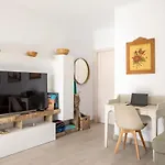 South Side Paradise, With Balcony Sea View And At 80 M Lägenhet *