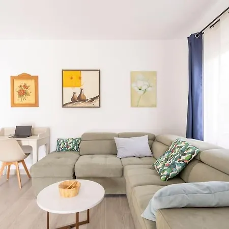 Lejlighed South Side Paradise, With Balcony Sea View And At 80 M La Listada