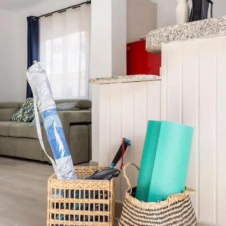 South Side Paradise La Listada