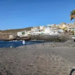 Apartment South Side Paradise, With Balcony Sea View And At 80 M